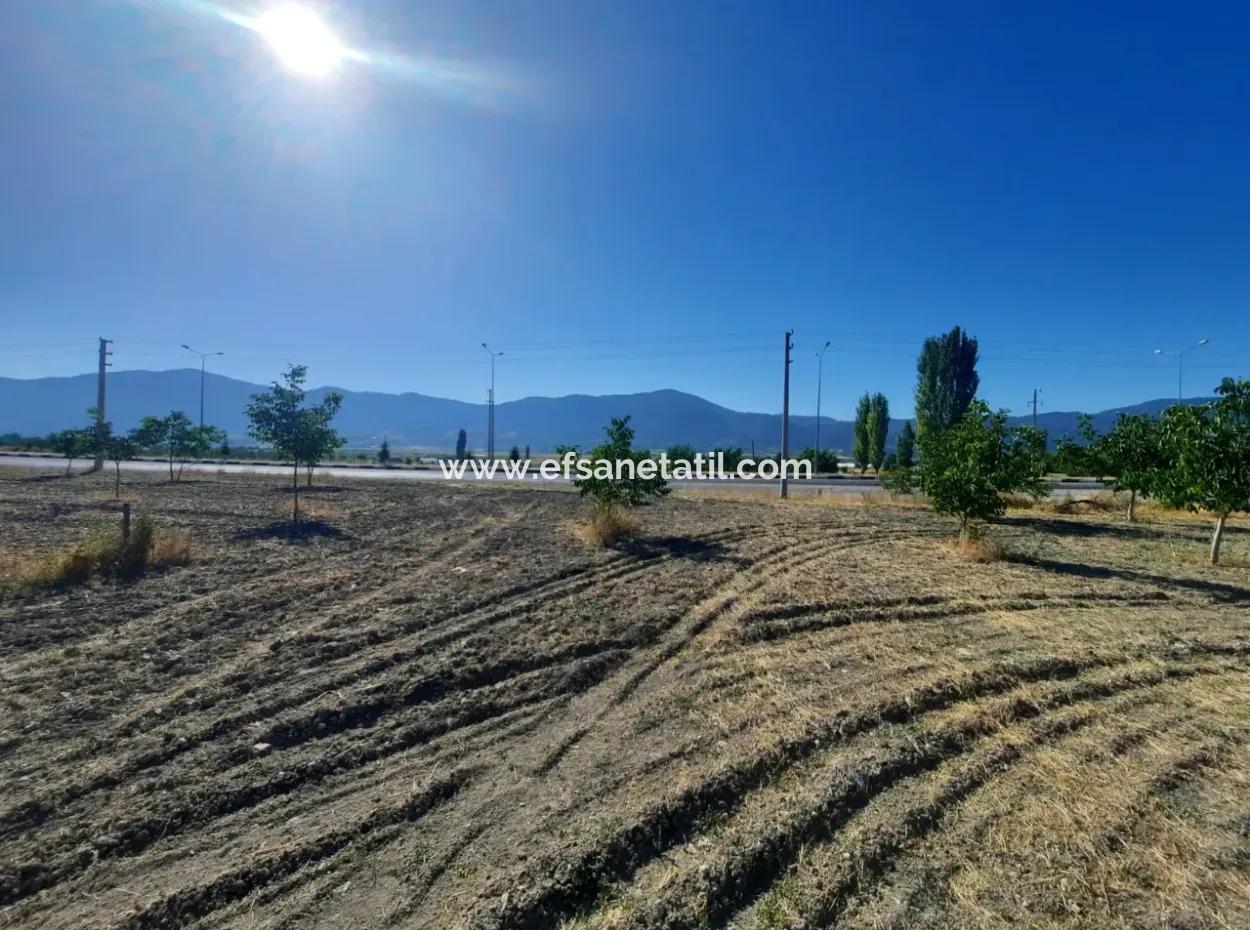 1 700 M2 Freistehendes Grundstück Zum Verkauf In Denizli Çameli Kolakta