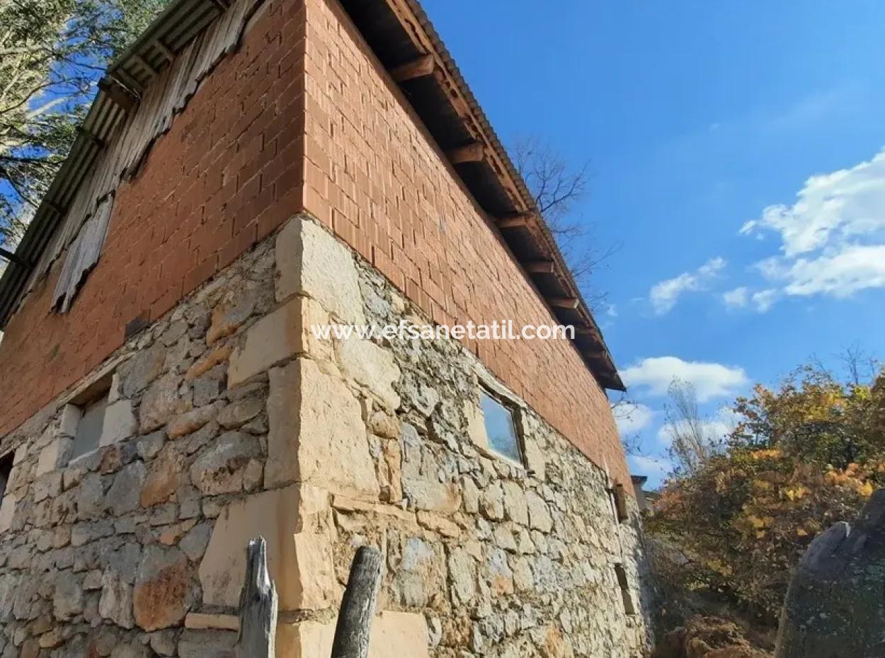 Çameli Cevizli Bargain Barn And 2650 M2 Land For Sale