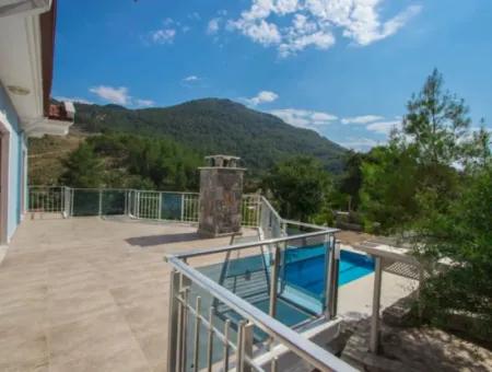 Detached Luxury Villa With Swimming Pool For Sale In Nature In Fethiye Üzümlü