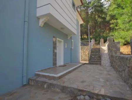 Detached Luxury Villa With Swimming Pool For Sale In Nature In Fethiye Üzümlü