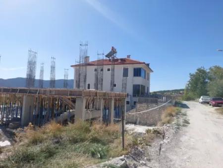 500M2 Land In The Center Of Çameli In Return For A Ready-Made Floor With A Construction License